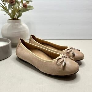 Vionic Spark Minna Suede/Leather Flat Slip On Tan Women 5 NWOB Bow Front